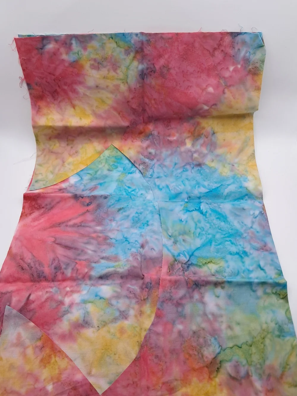 Batik Fat Quarter Fabric Bundle Cotton in Multi Colors with Free Sewing Pattern